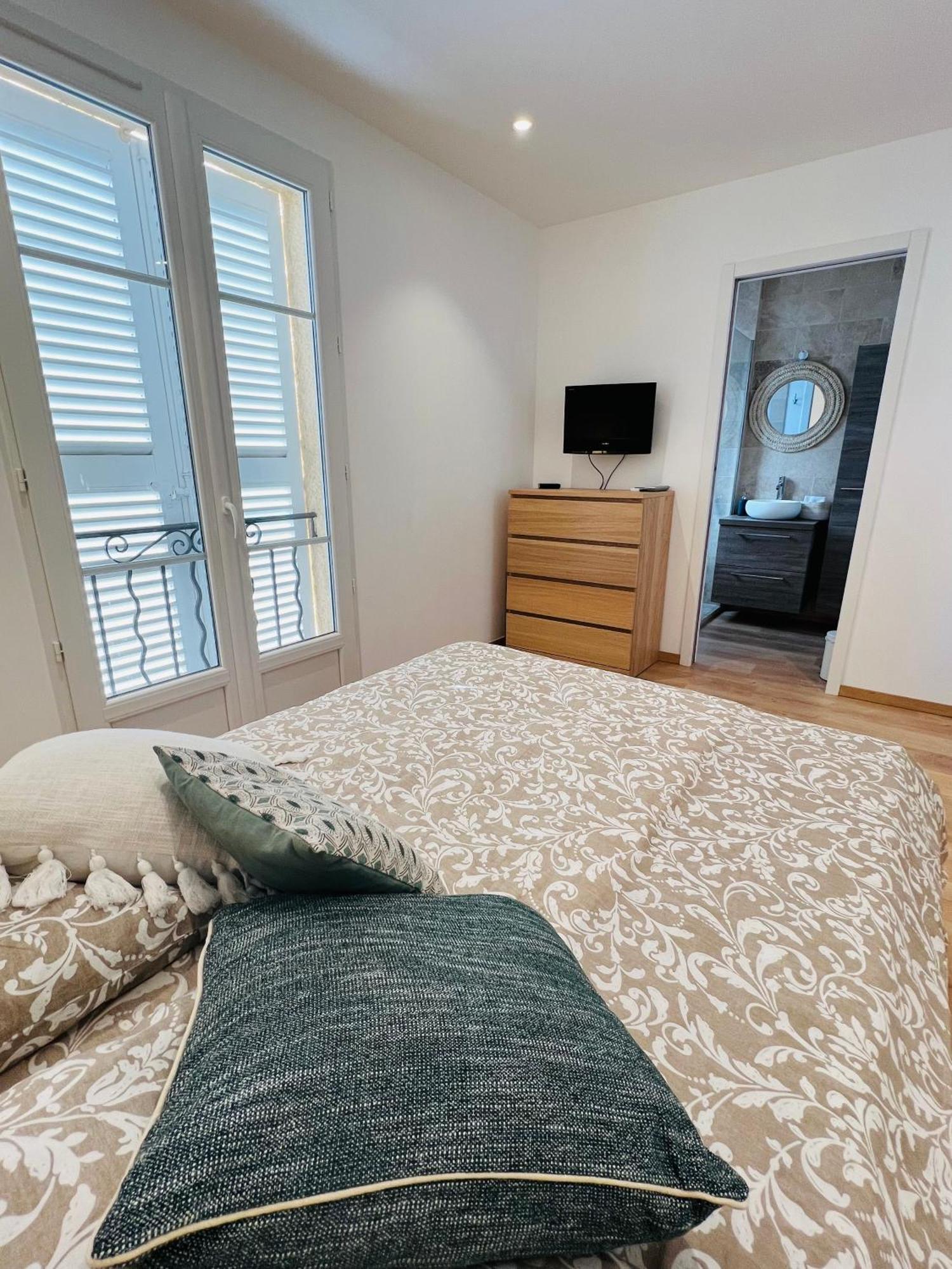 Superbe Appartement Terrasse Et Parking Prive サントロペ エクステリア 写真