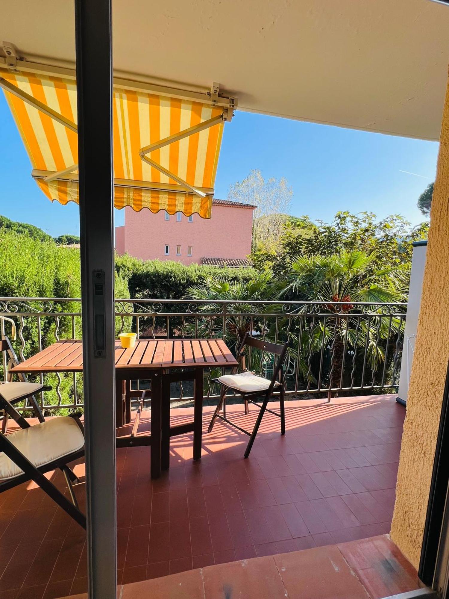 Superbe Appartement Terrasse Et Parking Prive サントロペ エクステリア 写真