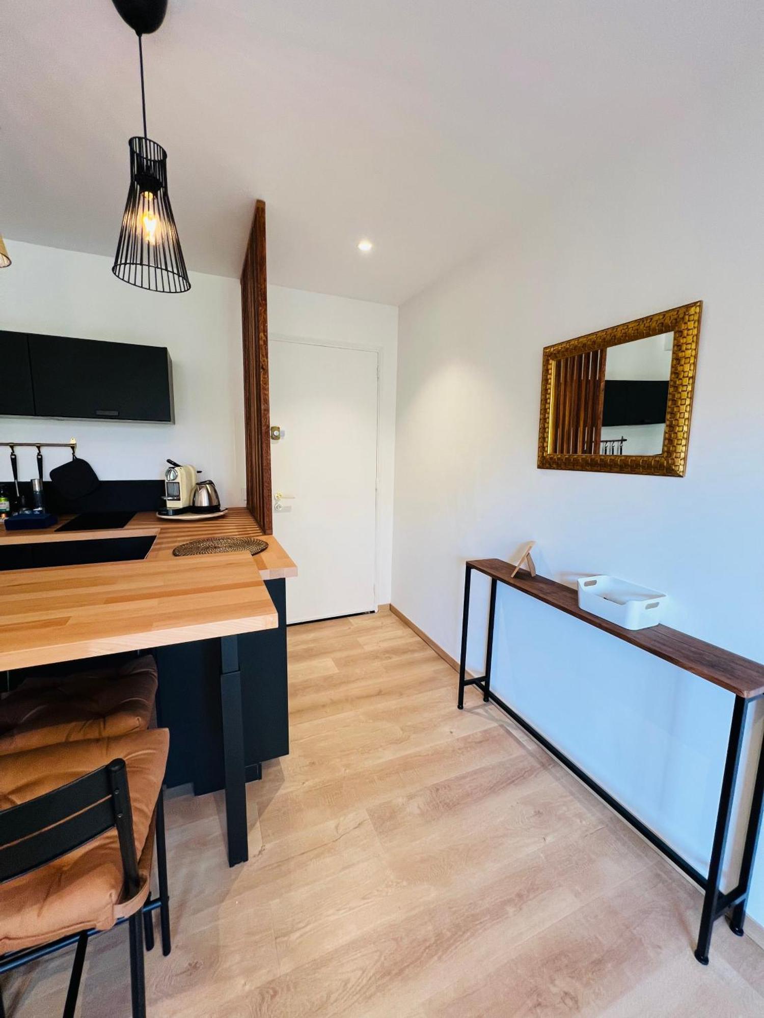 Superbe Appartement Terrasse Et Parking Prive サントロペ エクステリア 写真