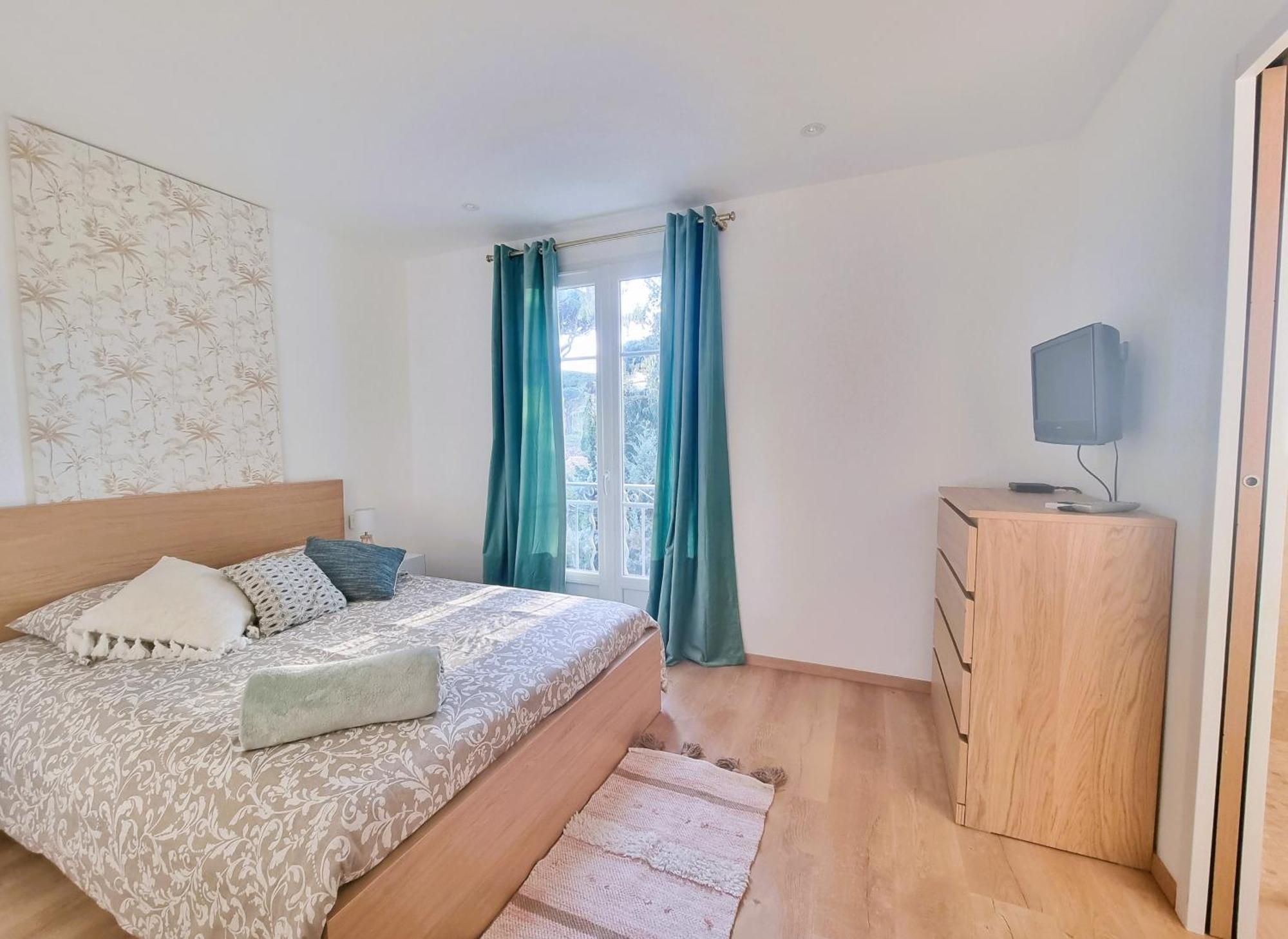 Superbe Appartement Terrasse Et Parking Prive サントロペ エクステリア 写真