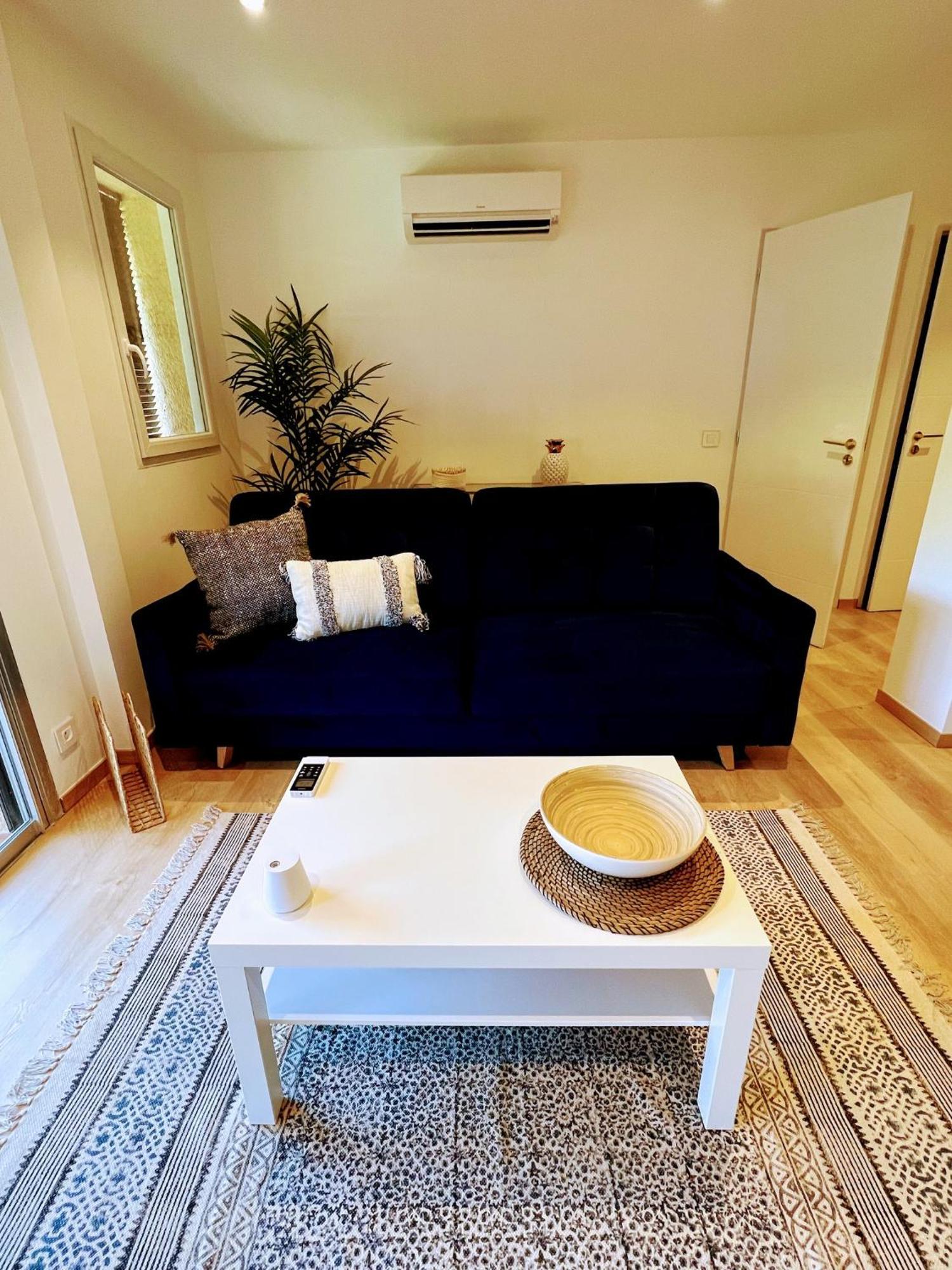 Superbe Appartement Terrasse Et Parking Prive サントロペ エクステリア 写真