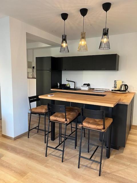 Superbe Appartement Terrasse Et Parking Prive サントロペ エクステリア 写真