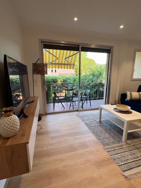 Superbe Appartement Terrasse Et Parking Prive サントロペ エクステリア 写真