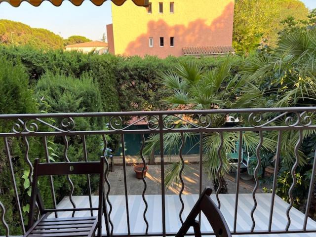 Superbe Appartement Terrasse Et Parking Prive サントロペ エクステリア 写真